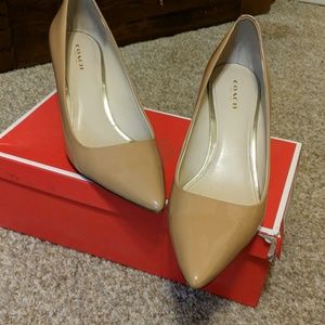 Camel patent pumps